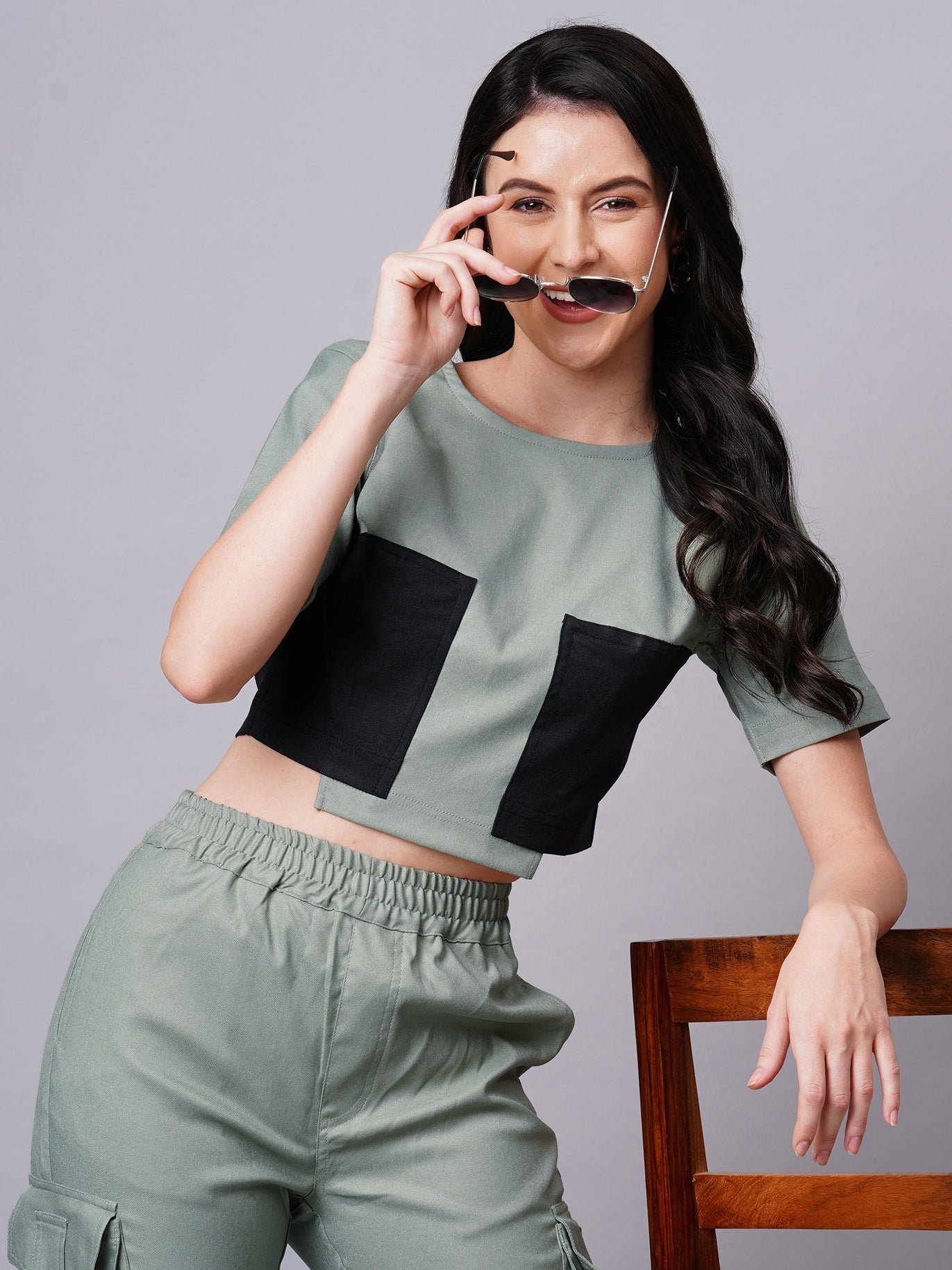 Cosmopolitan Tee - Styleyn