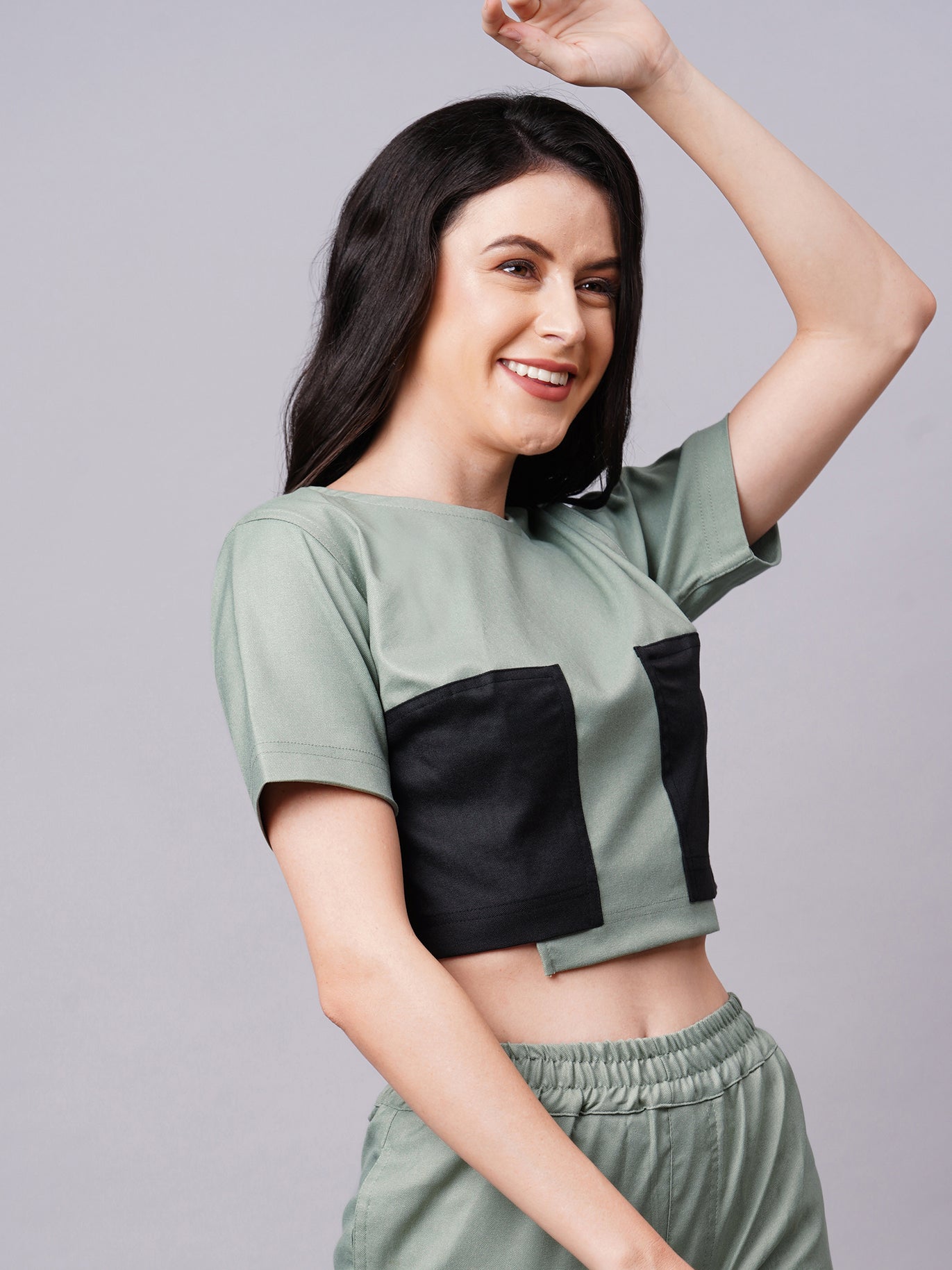 Cosmopolitan Tee - Styleyn